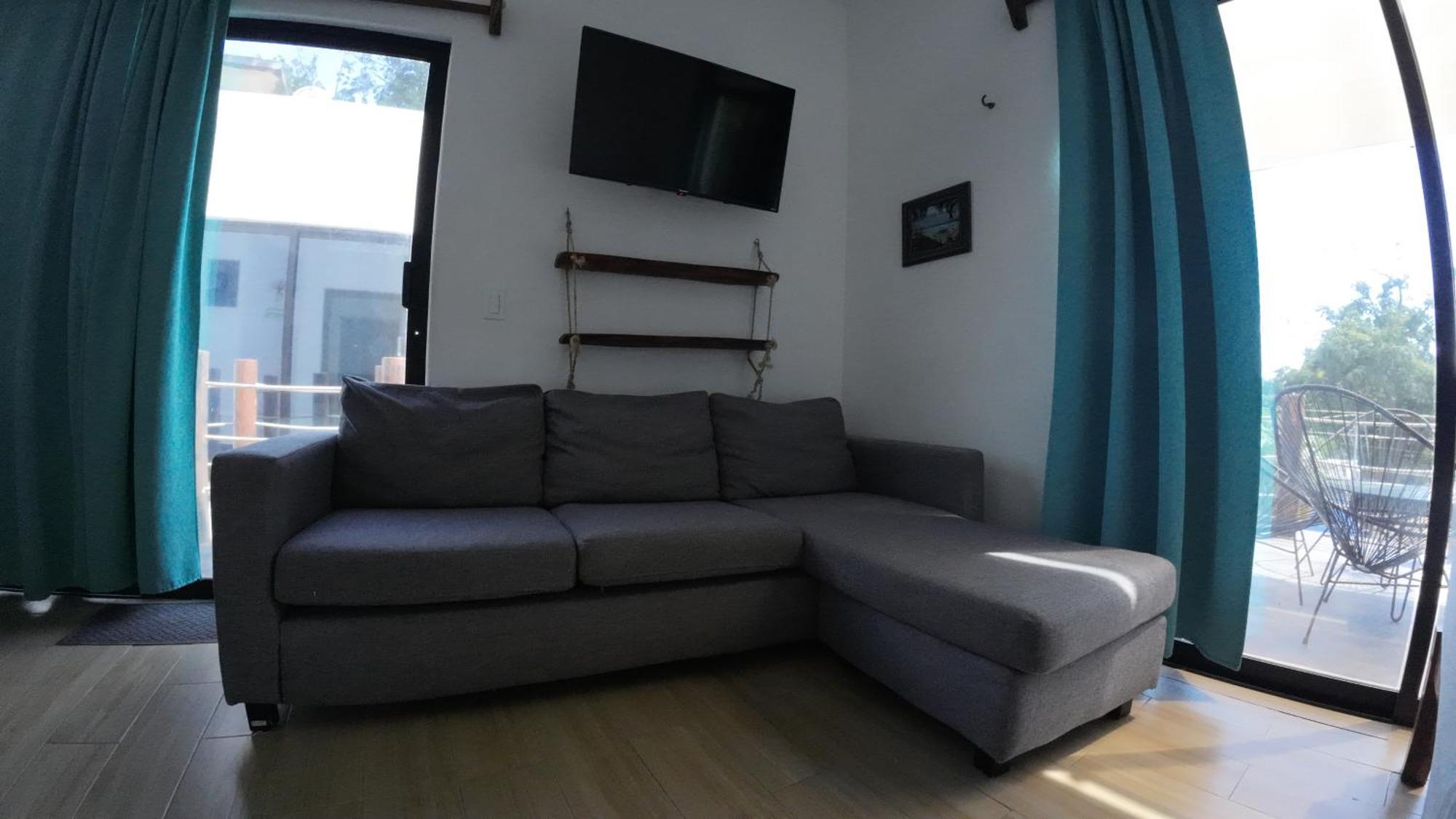 Ade Hotel Бакалар Екстериор снимка