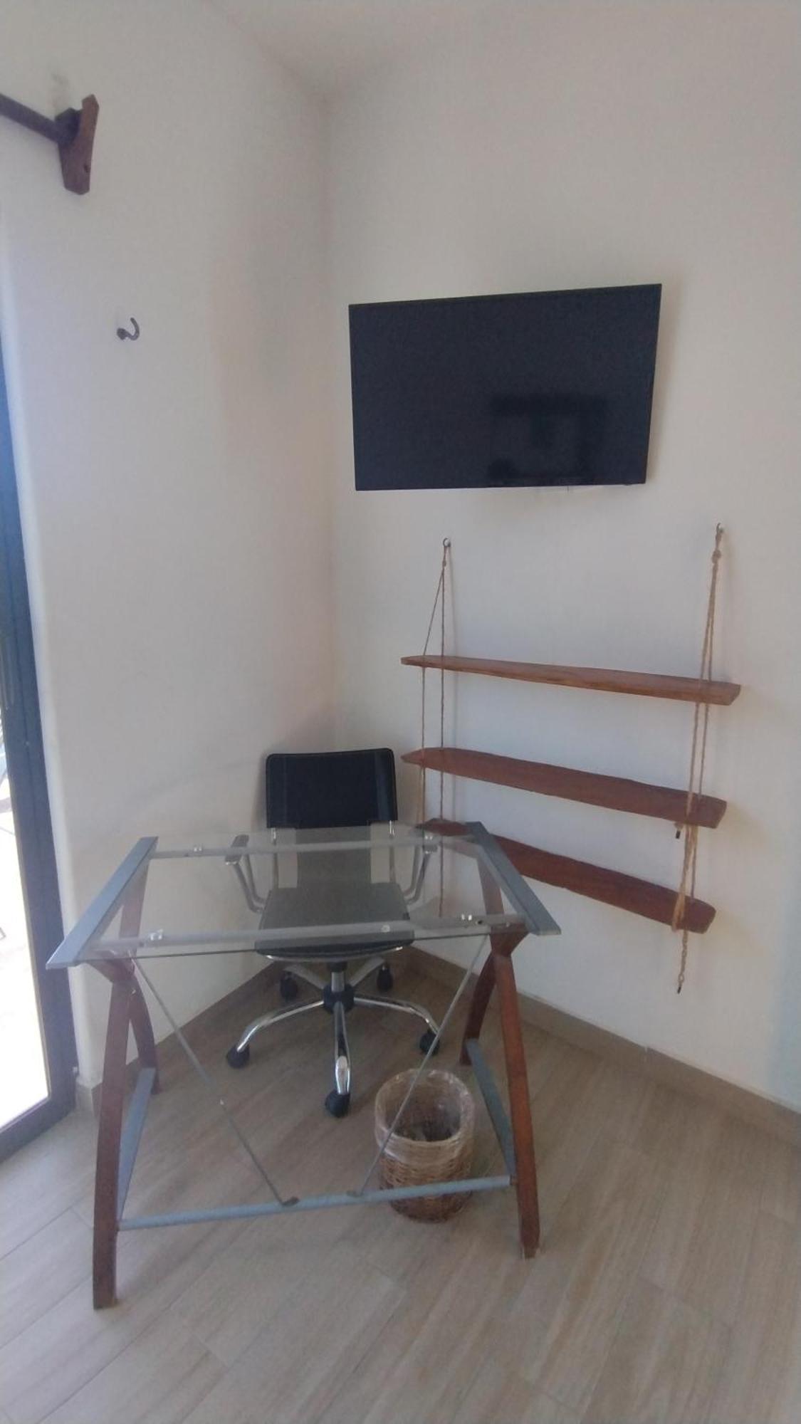 Ade Hotel Бакалар Екстериор снимка